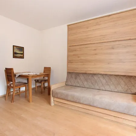 Appartement Roemerhof-3 By Interhome